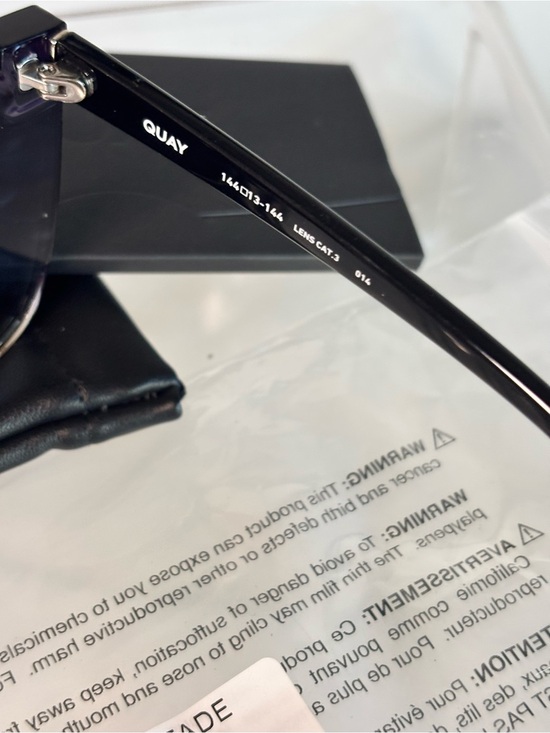 QUAY Come Thru Oversized Sunglasses Black Fade Gradient UV NWT main image 6